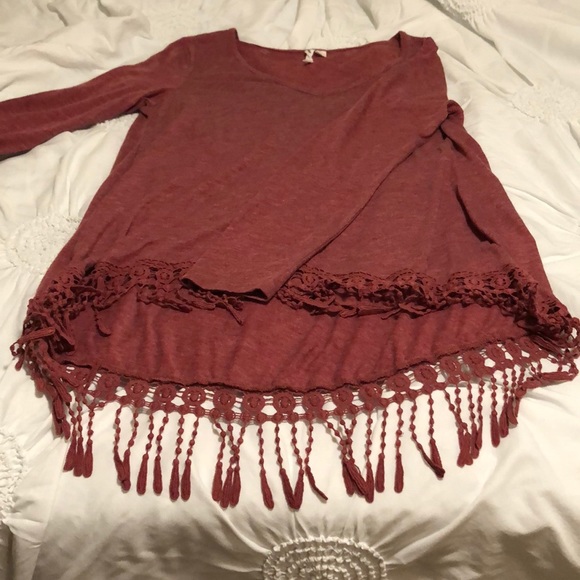 Botique fringe top - Picture 2 of 2
